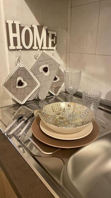פלרמו Mona House Accogliente Casa Vacanza מראה חיצוני תמונה