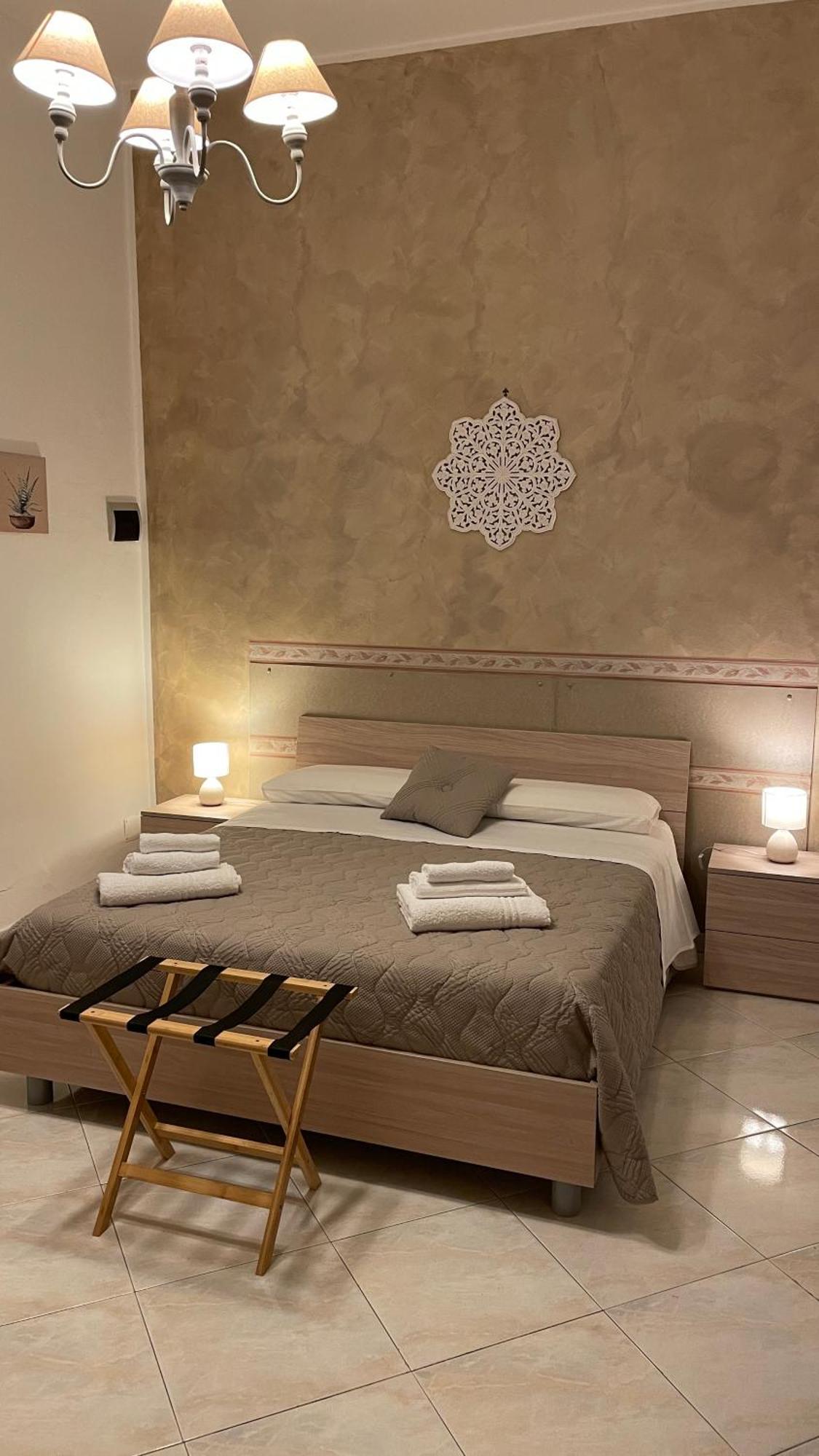 פלרמו Mona House Accogliente Casa Vacanza מראה חיצוני תמונה